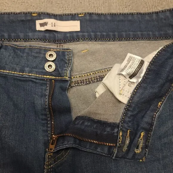 Levis Jeans Womens 14 (Fits 34x20) Capri Stretch Blue Denim Casual Comfort - Picture 4 of 9